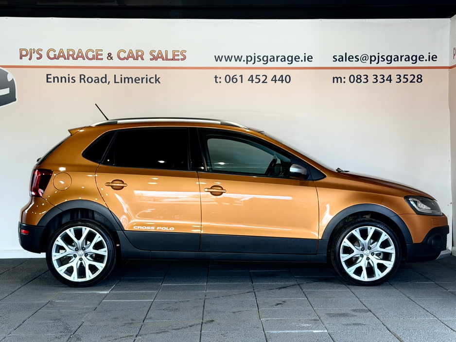 2017 Volkswagen Polo - image 4