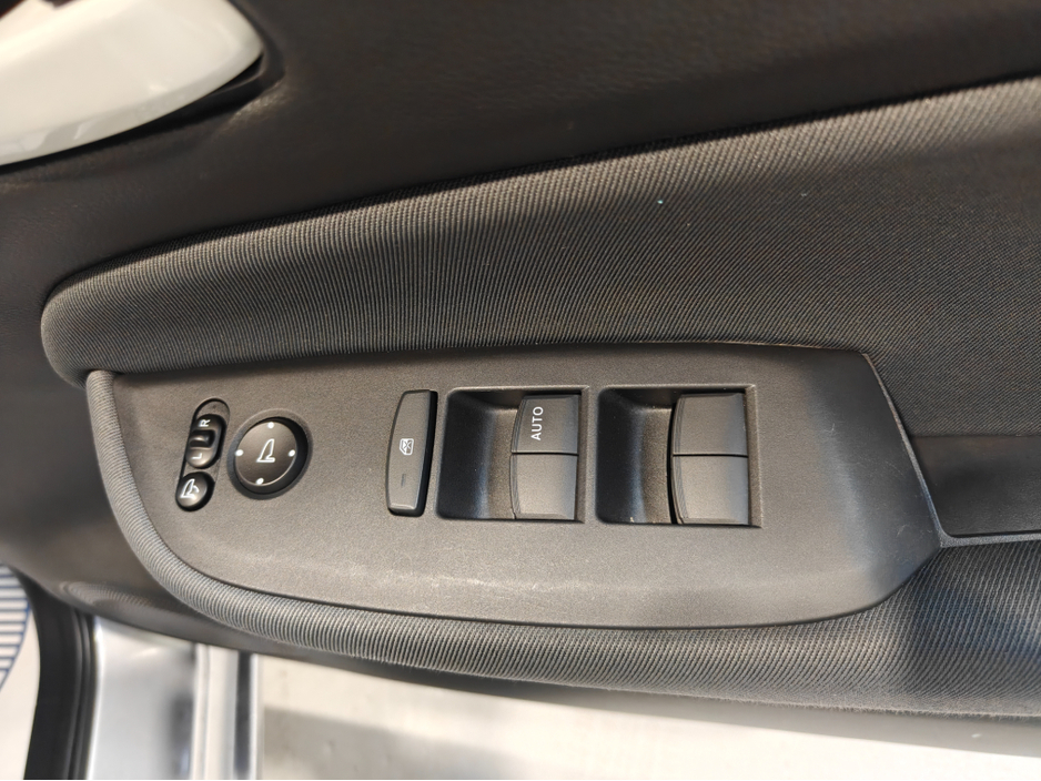 2020 Honda Fit - image 18