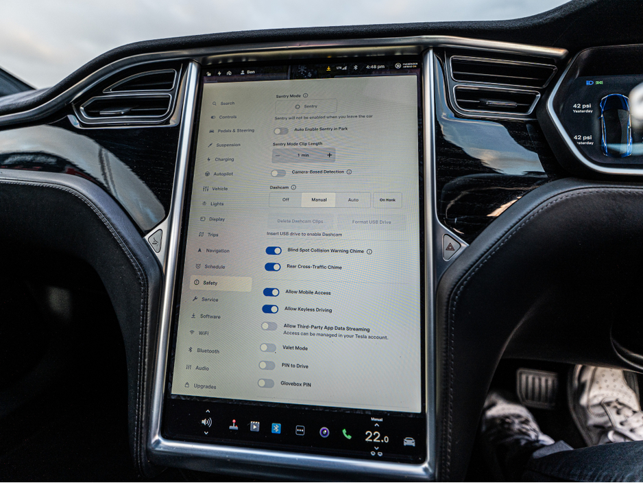 2017 Tesla Model S 2017 Tesla S 100D/MCU 2/Autopilot 3/1yr Warranty €26,888