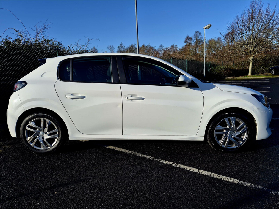 2020 Peugeot 208 1.2 Puretech 75 bhp Active €9,950