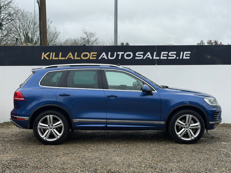 2018 Volkswagen Touareg - image 7