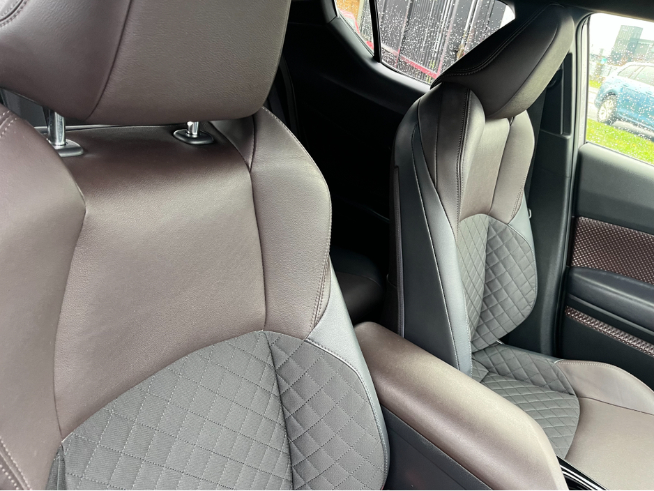 2019 Toyota C-HR 1.8 HYBRID AUTO LOW KM HIGH SPEC €20,950