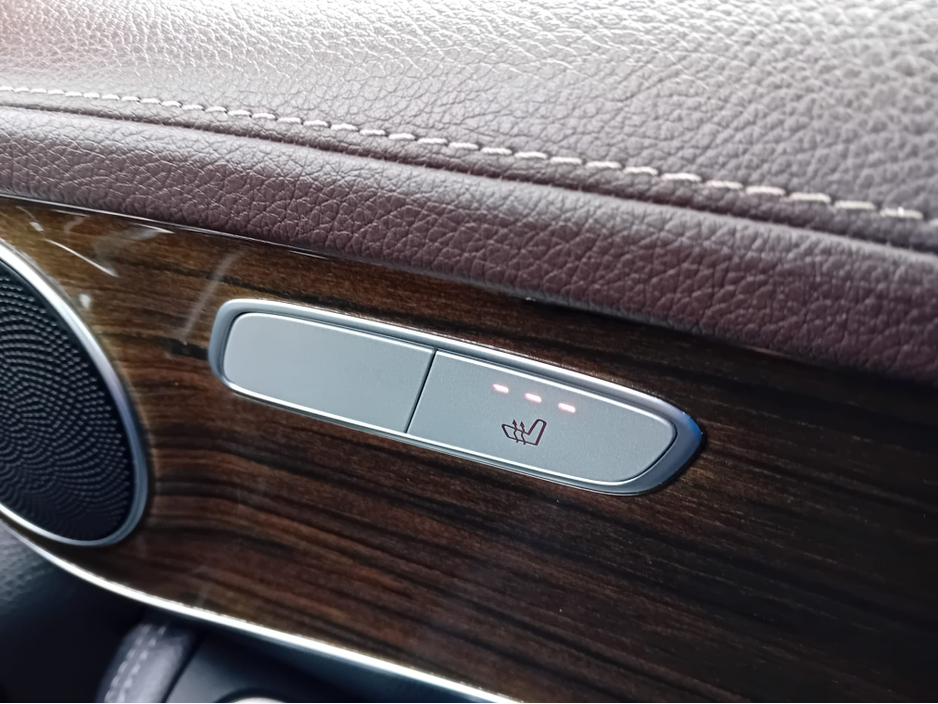 2016 Mercedes-Benz GLC Class GLC 220 D 4MATIC EXCLUSIVE 5DR AUTO @ REDDY2DRIVE LTD €22,850