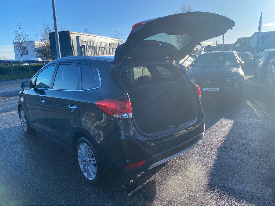 2017 Kia Carens OR RONDO EX 5DR €11,900