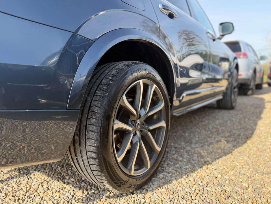 2017 Volvo XC90 - image 25