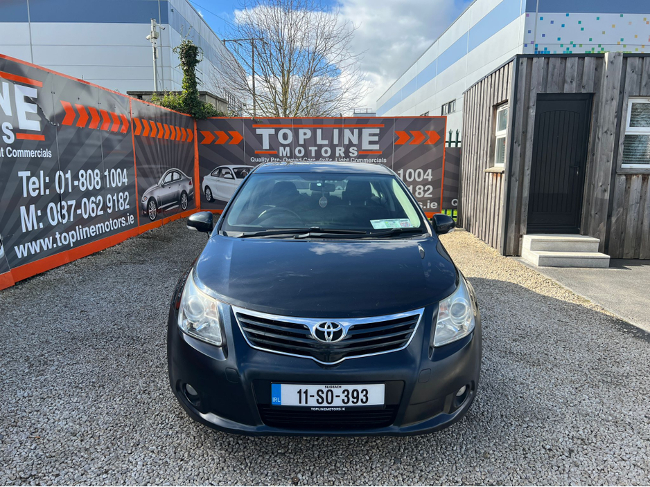 2011 Toyota Avensis - image 4