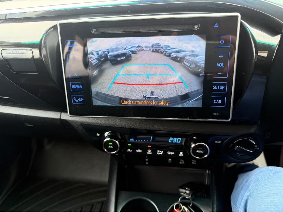 2016 Toyota Hilux - image 16