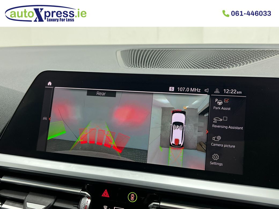 2020 BMW 3 Series - image 29