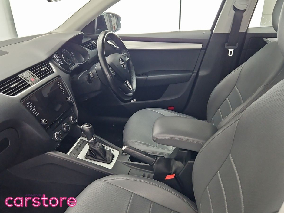 2018 Skoda Octavia - image 12