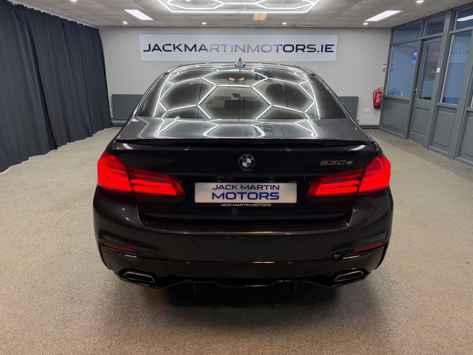 2019 BMW 5 Series - image 12