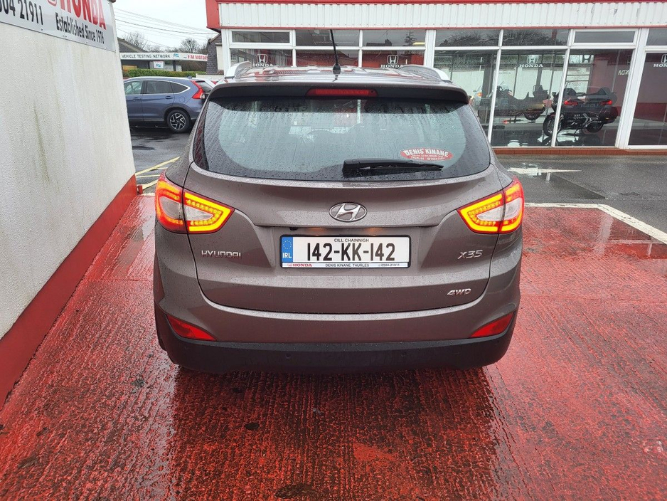 2014 Hyundai ix35 2.0 Diesel Executive 4WD 136hp €8,950
