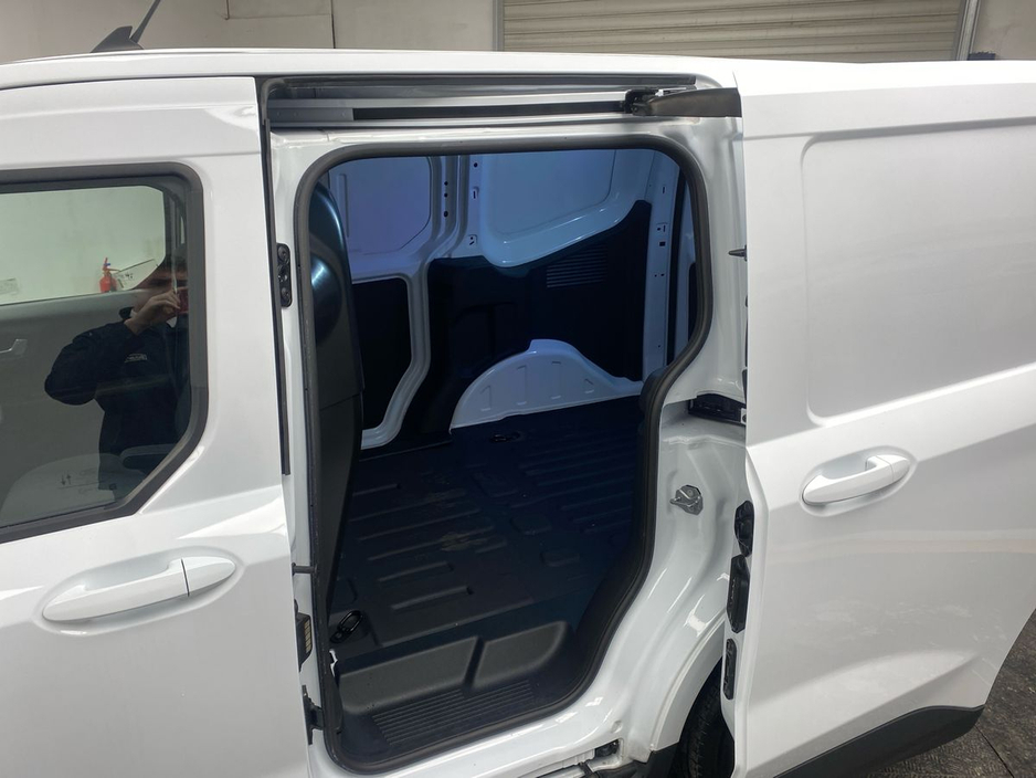 2026 Ford Courier - image 22