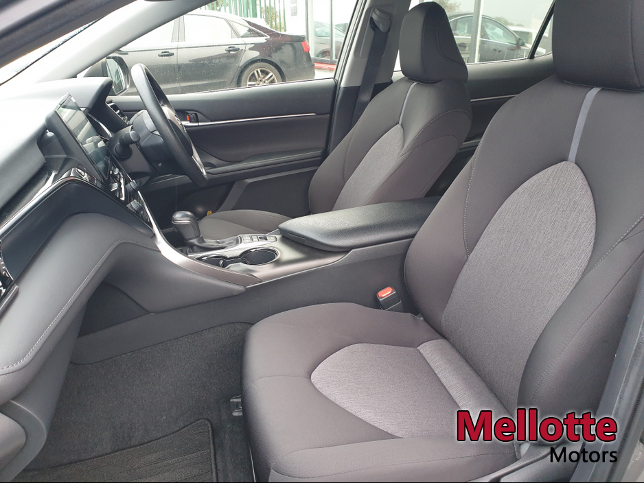 2022 Toyota Camry - image 12