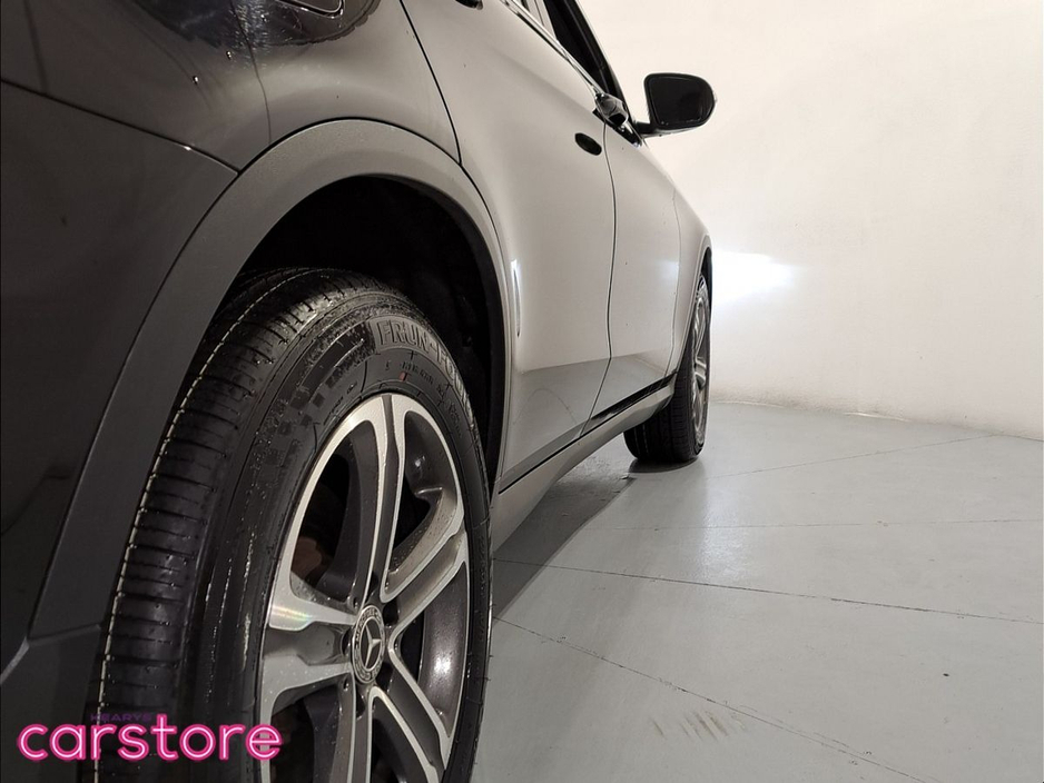 2017 Mercedes-Benz GLC Class - image 20