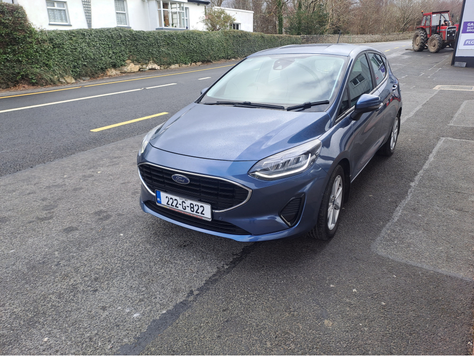 2022 Ford Fiesta - image 2