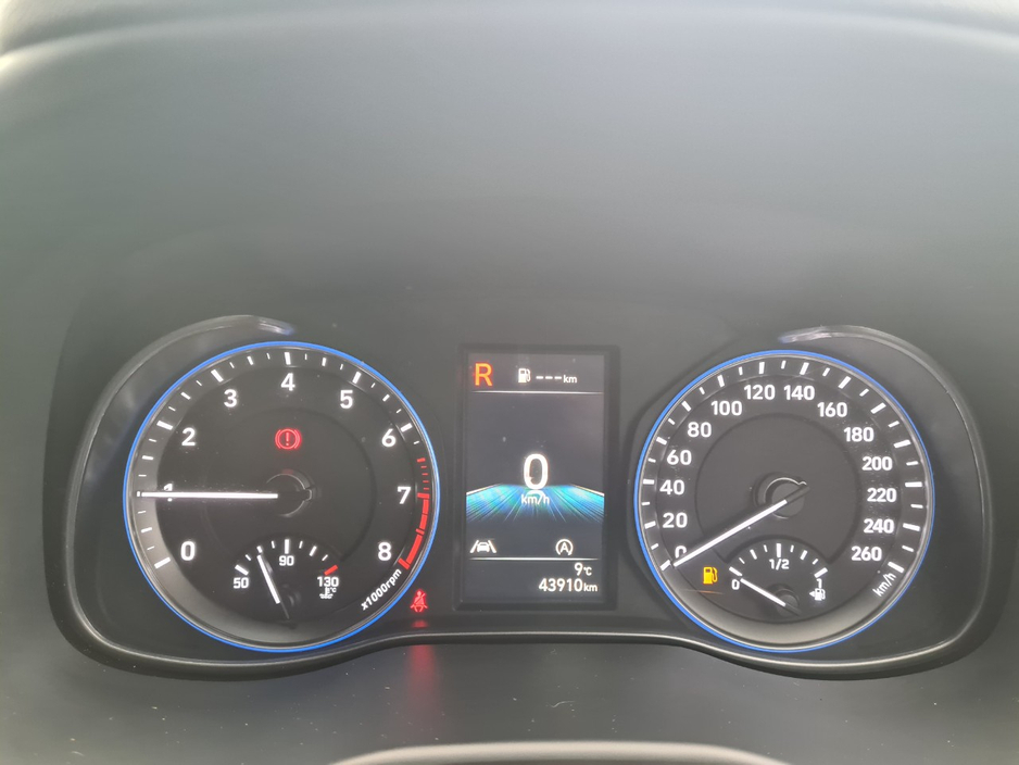 2023 Hyundai Kona - image 13