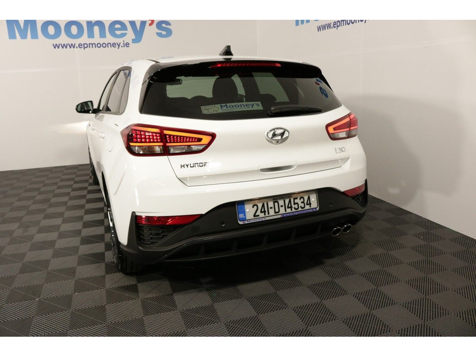2024 Hyundai i30 - image 8