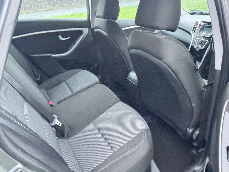 2013 Hyundai i30 - image 8