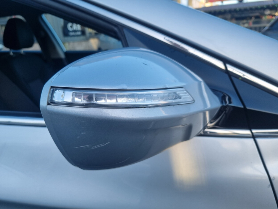 2015 Hyundai i40 - image 12