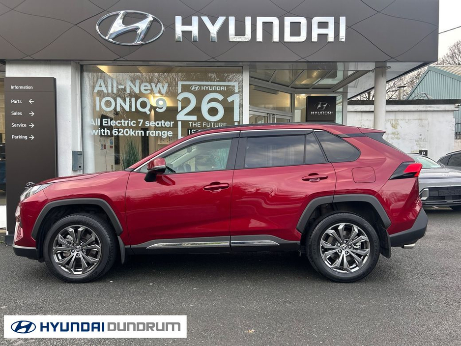 2024 Toyota Rav4 - image 3