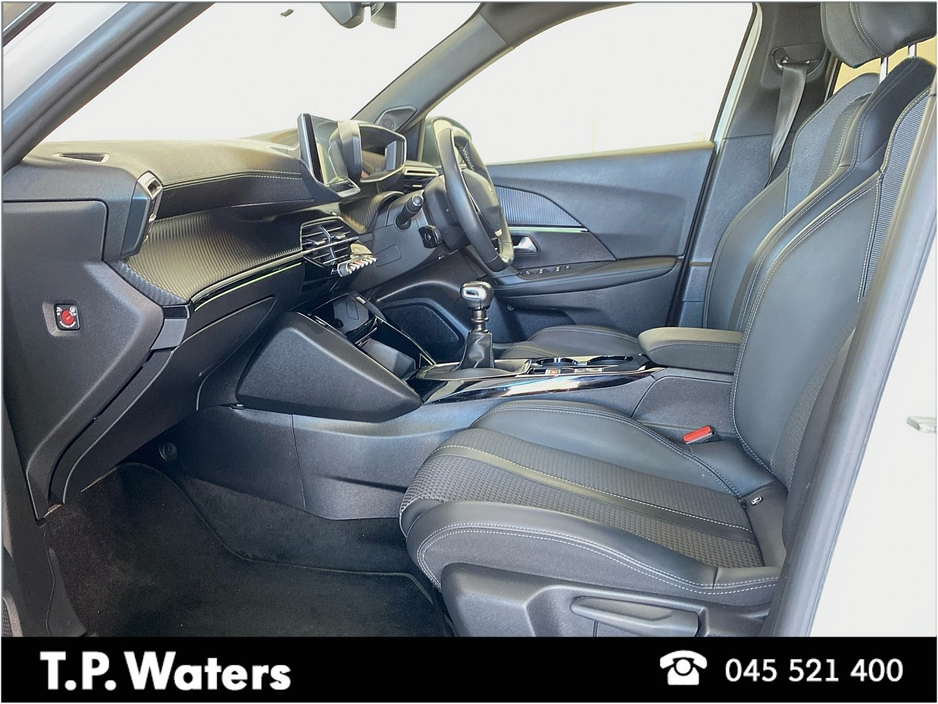 2021 Peugeot 2008 - image 6