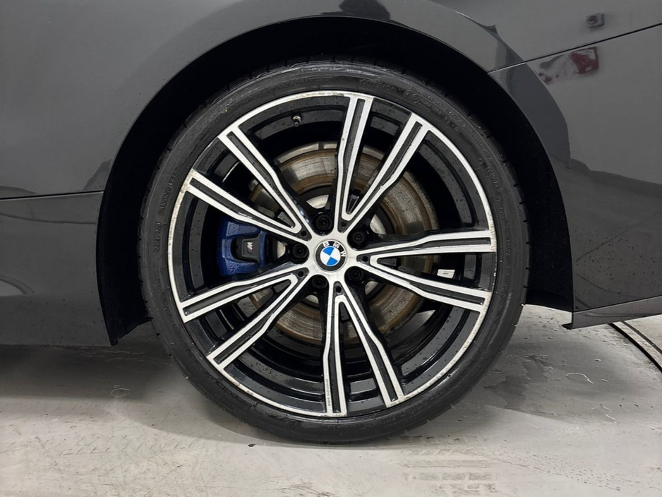 2019 BMW 8 Series - image 14