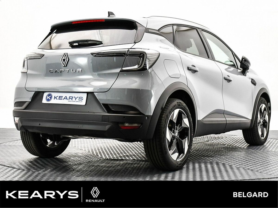 2026 Renault Captur - image 12