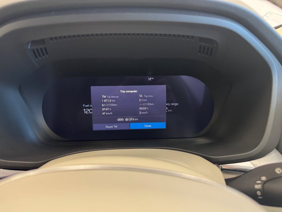 2022 Volvo XC60 - image 14