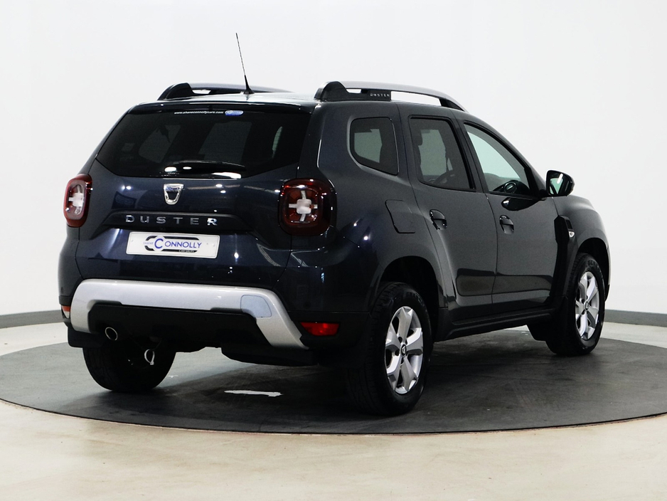2019 Dacia Duster - image 3