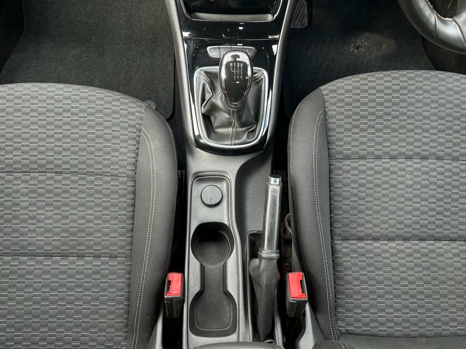 2018 Opel Astra - image 10