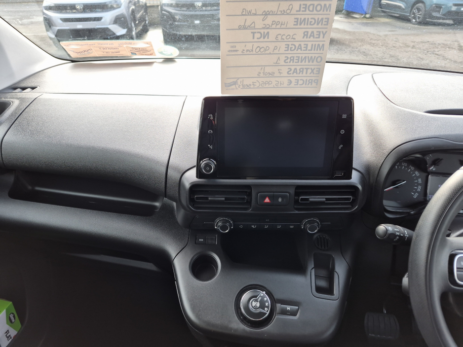 2023 Citroen Berlingo - image 8