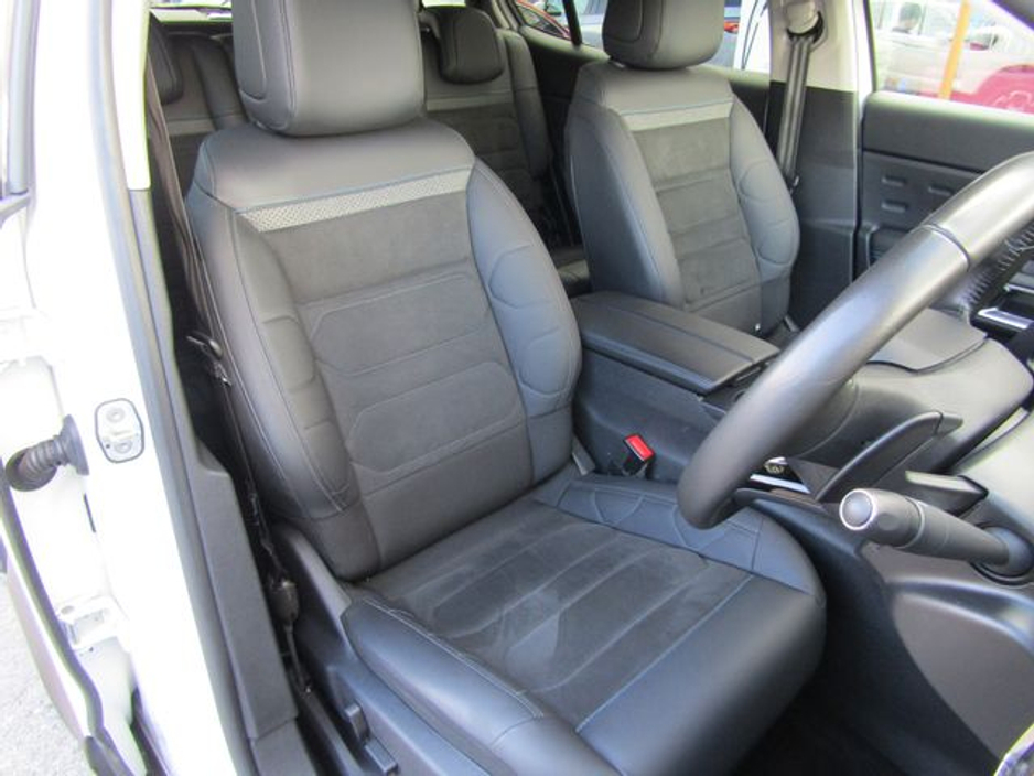 2023 Citroen C5 Aircross - image 12