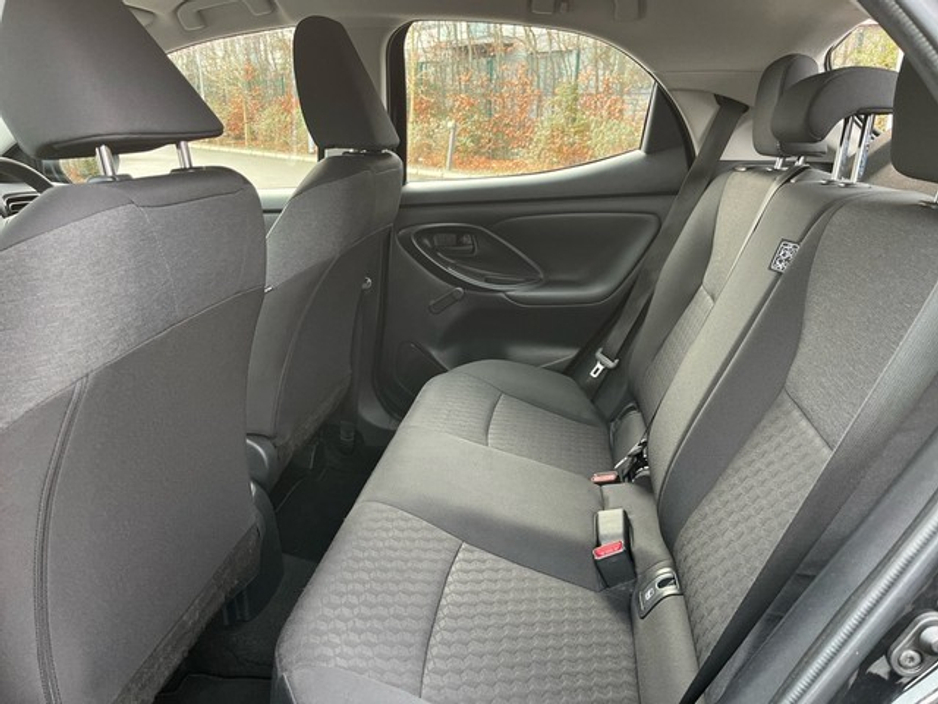 2022 Toyota Yaris 1.0 LUNA 4DR €18,450