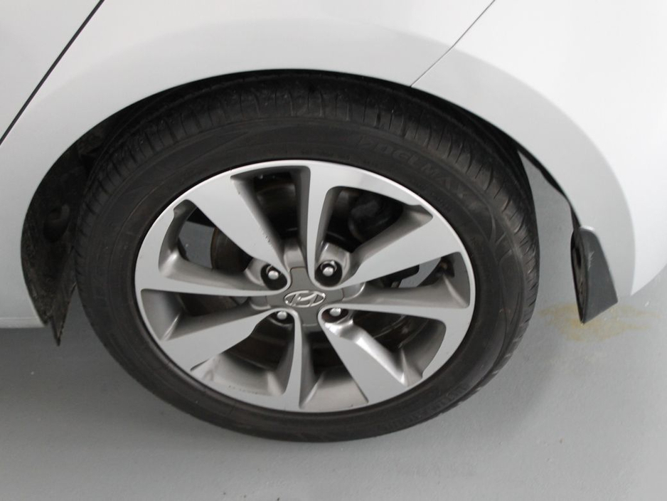 2015 Hyundai i20 - image 28