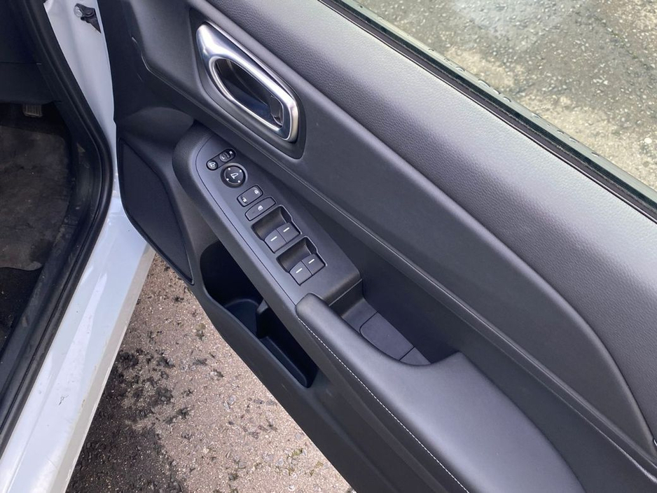 2025 Honda HR-V E:hev Elegance €38,995