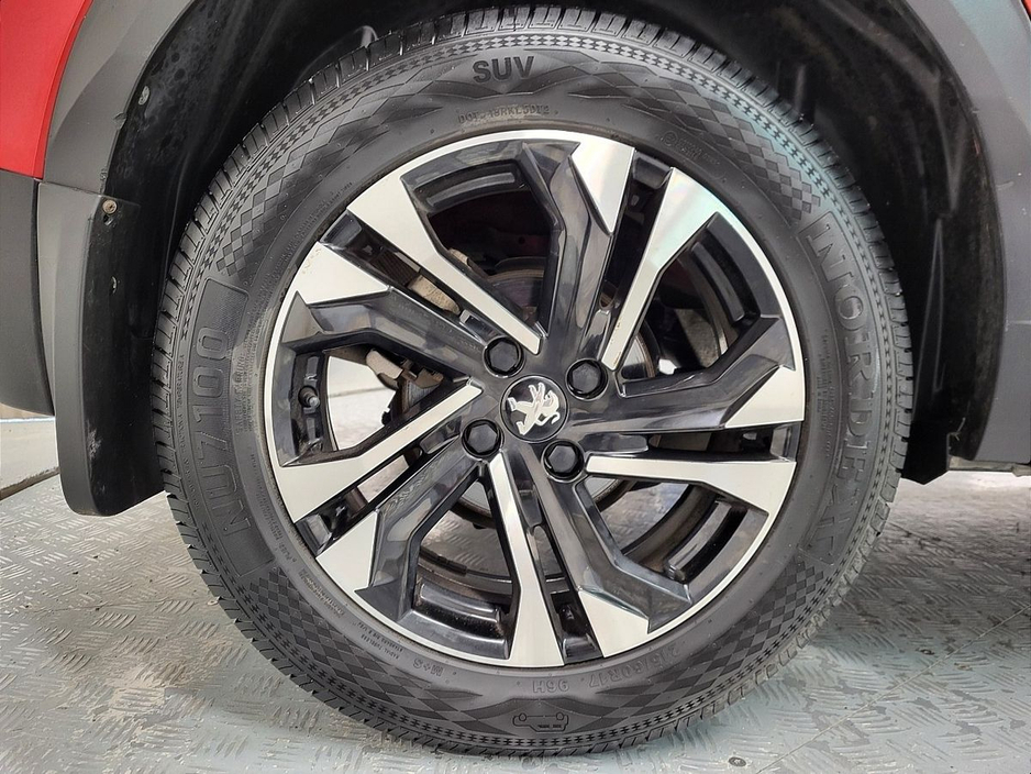 2020 Peugeot 2008 - image 10