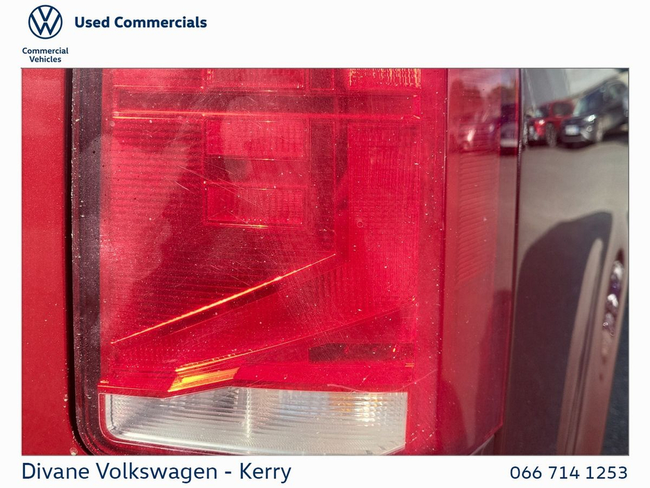 2020 Volkswagen Transporter - image 14