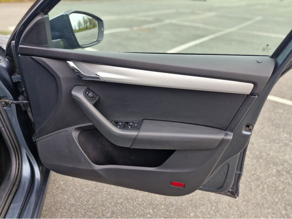 2016 Skoda Octavia - image 26