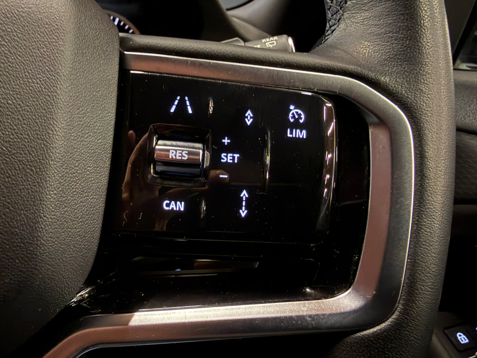 2022 Land Rover Range Rover Evoque - image 17