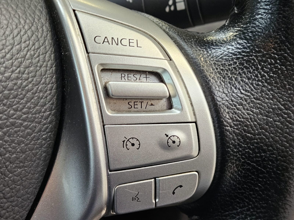 2019 Nissan Navara - image 10