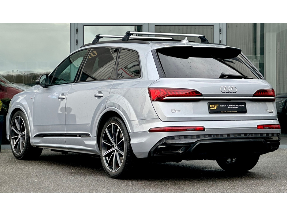 2021 Audi Q7 - image 3