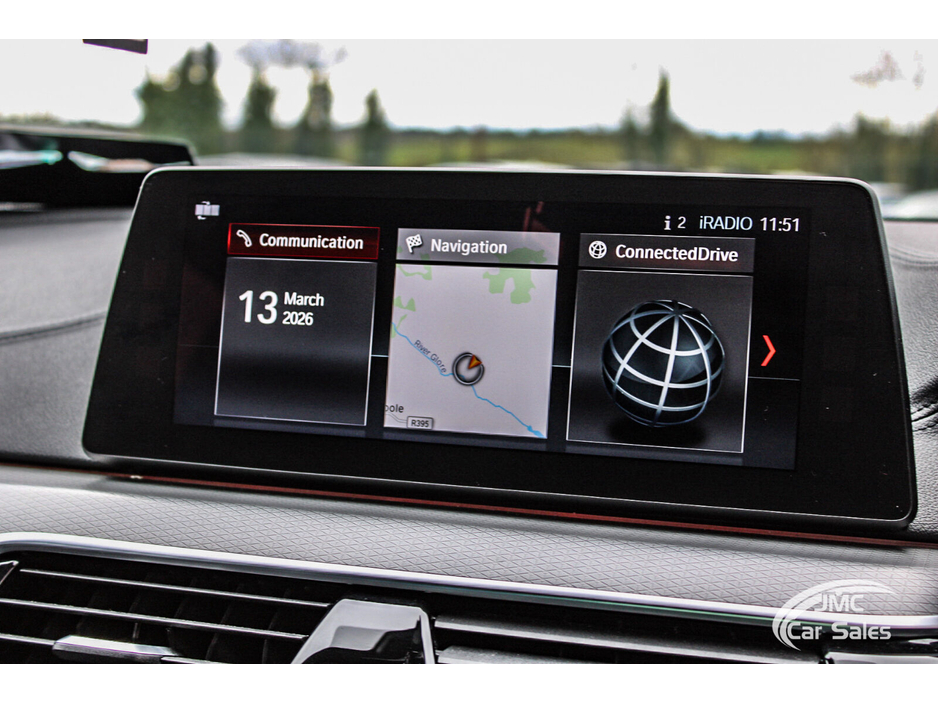 2018 BMW 5 Series - image 13