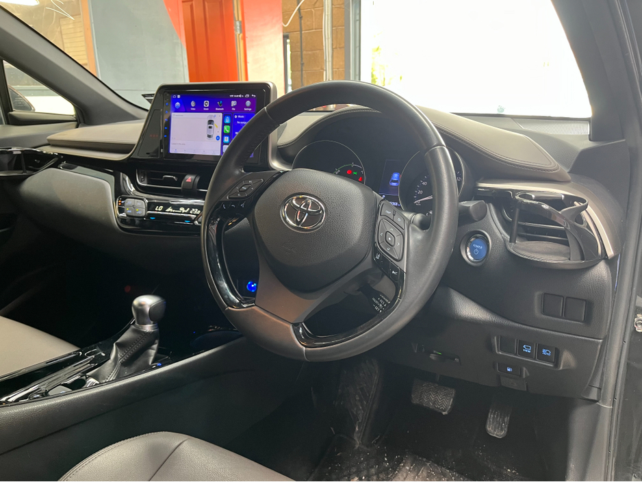 2020 Toyota C-HR - image 8