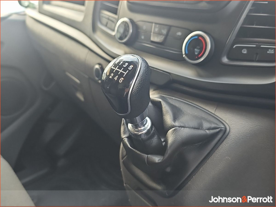 2021 Ford Transit Custom - image 16