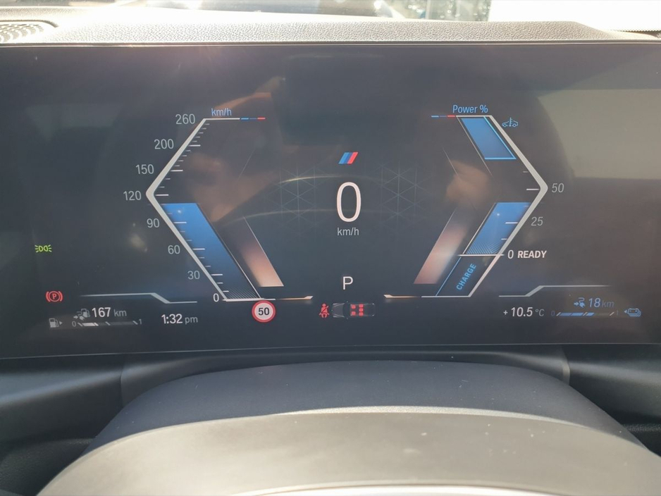 2023 BMW 3 Series - image 9