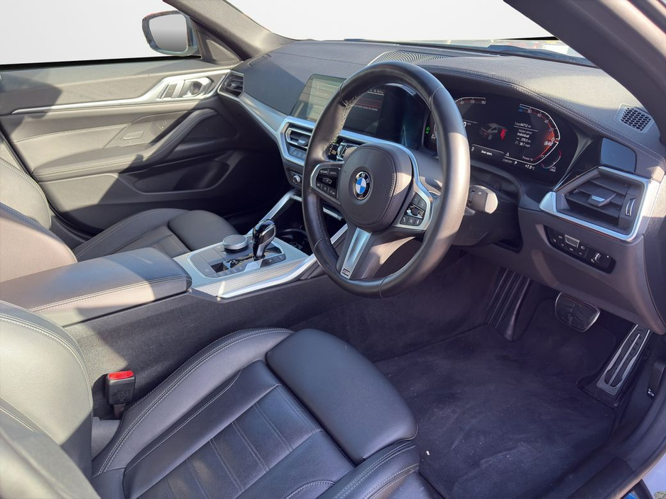 2023 BMW 4 Series - image 9