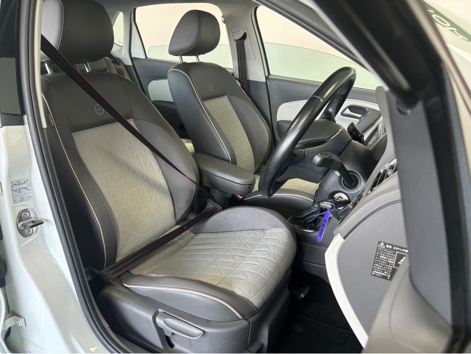 2016 Volkswagen Polo - image 7