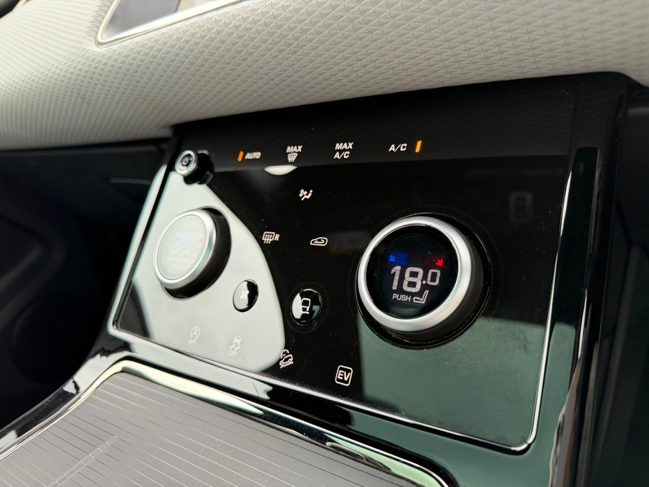 2022 Land Rover Range Rover Evoque - image 23