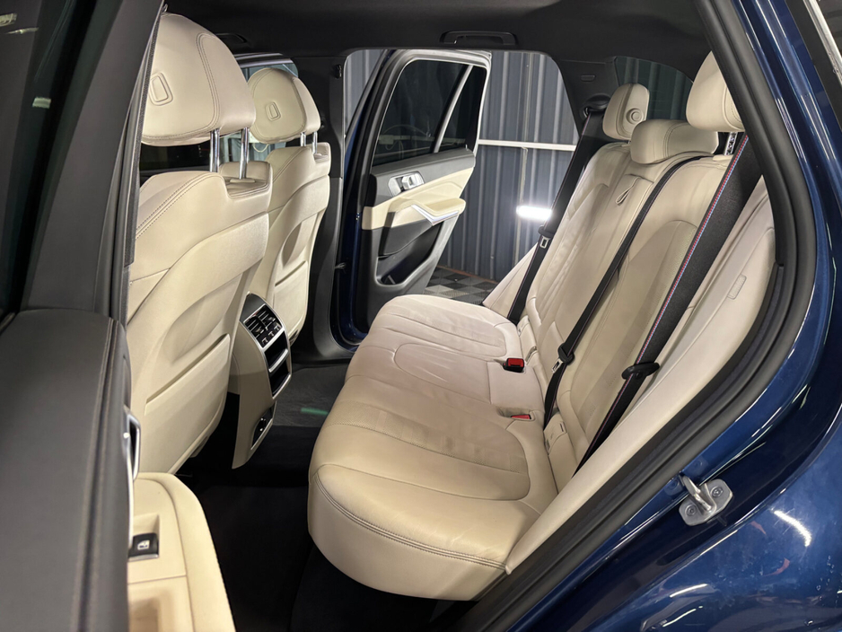 2022 BMW X5 xDrive45e xLine €57,950