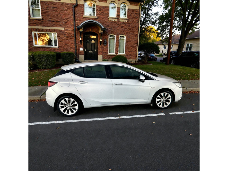 2017 Opel Astra 1.4 100PS SC €9,888